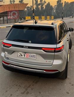 جیپ گراند شیرۆکی